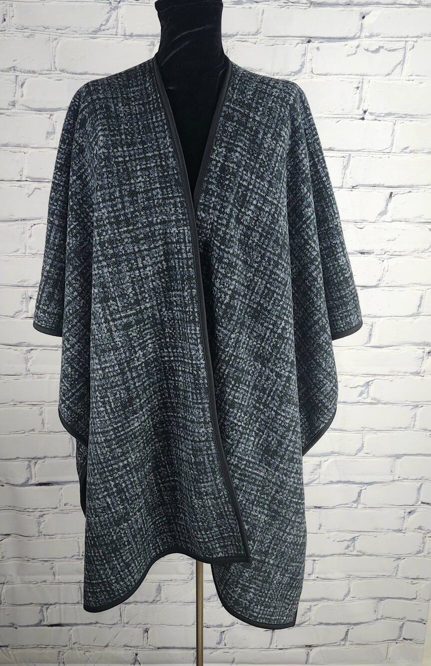 Ike Behar Wrap Womens Cozy Shawl Poncho Reversible Knit Black Cabincore career